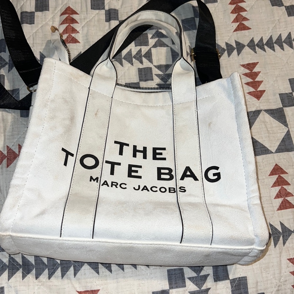 The tote bag